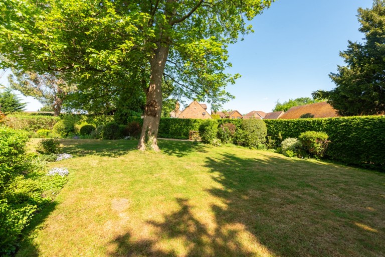 Images for Aylesbury Road, Bierton, HP22