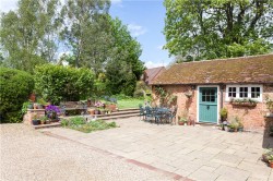 Images for Aylesbury Road, Bierton, HP22