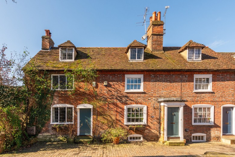 Click the photo for more details of St Marys Square, Aylesbury, HP20