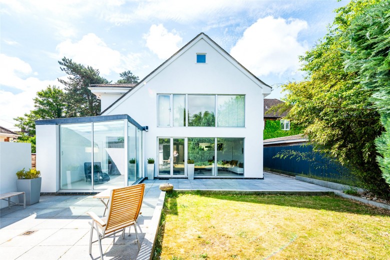 Click the photo for more details of Oxford Road, Upton, HP17