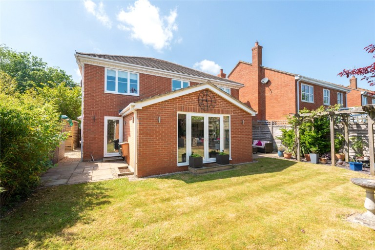 Images for Kestrel Way, Watermead, HP19