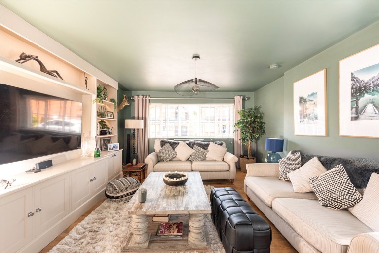 Images for Kestrel Way, Watermead, HP19