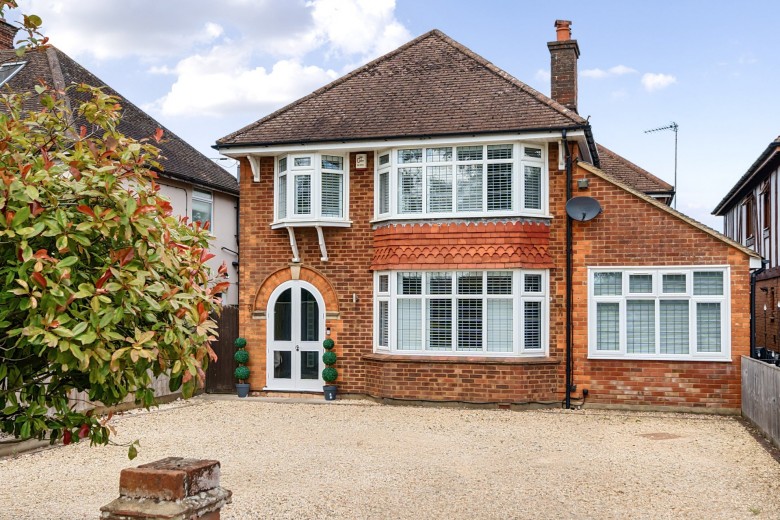 Click the photo for more details of Marroway, Weston Turville, HP22