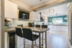 Images for Marroway, Weston Turville, HP22