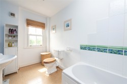 Images for Berryfields Gated Road, Quarrendon, HP22
