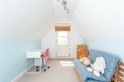 Images for Berryfields Gated Road, Quarrendon, HP22