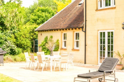 Click the photo for more details of Berryfields Gated Road, Quarrendon, HP22