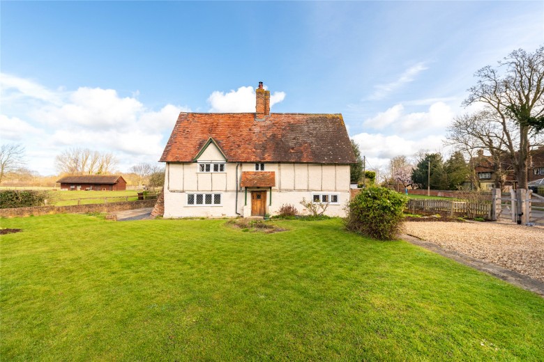 Click the photo for more details of Hulcott, Aylesbury, HP22