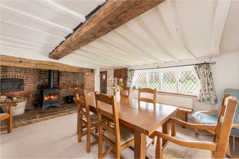 Click the photo for more details of Hulcott, Aylesbury, HP22