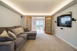 Images for Cromhamstone, Stone, HP17