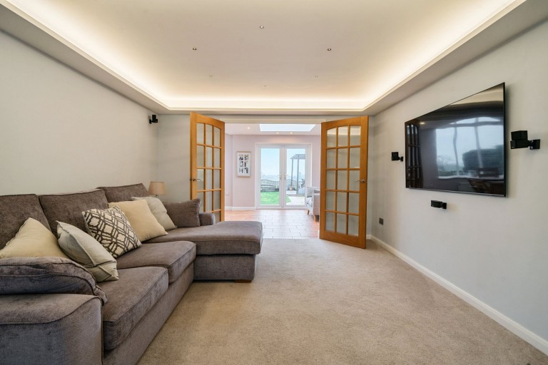 Images for Cromhamstone, Stone, HP17