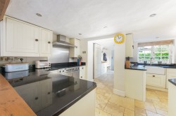 Images for High Street, Weedon, HP22