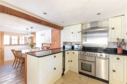 Images for High Street, Weedon, HP22