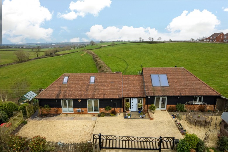 Click the photo for more details of North Marston Lane, Whitchurch, HP22