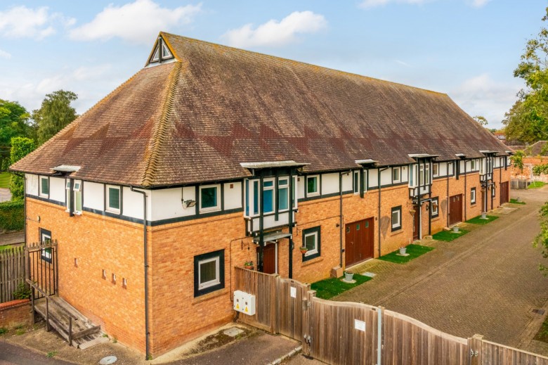 Click the photo for more details of Jenkins Court, Dark Lane, HP22