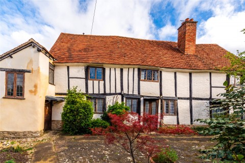Click the photo for more details of Holly Tree Lane, Cuddington, HP18