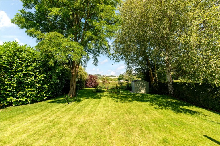 Images for Frog Lane, Cuddington, HP18