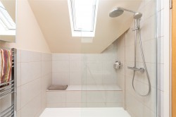 Images for Frog Lane, Cuddington, HP18