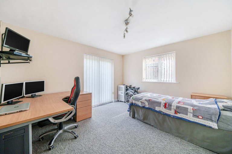 Images for Beaufort Close, Bedgrove, HP21