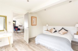 Images for White Hart Lane, Haddenham, HP17