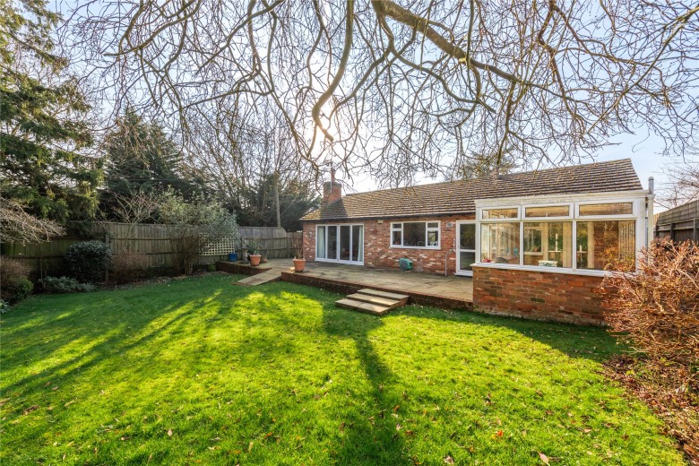 Click the photo for more details of Oxford Road, Stone, HP17