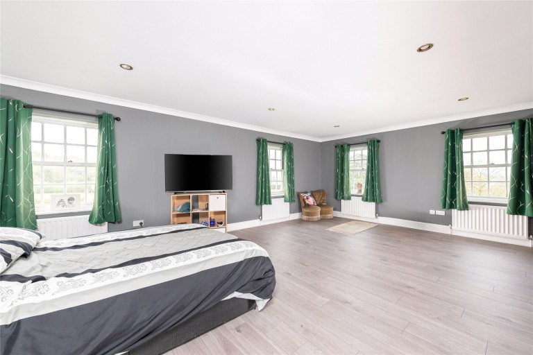 Images for Kingswood, Aylesbury, HP18