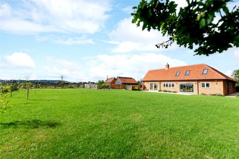Click the photo for more details of Station Road, Quainton, HP22