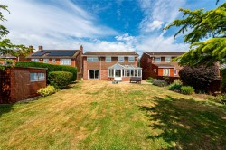 Images for Aylesbury Road, Bierton, HP22