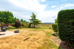 Images for Aylesbury Road, Bierton, HP22
