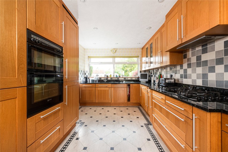 Images for Aylesbury Road, Bierton, HP22