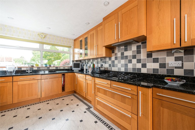 Images for Aylesbury Road, Bierton, HP22