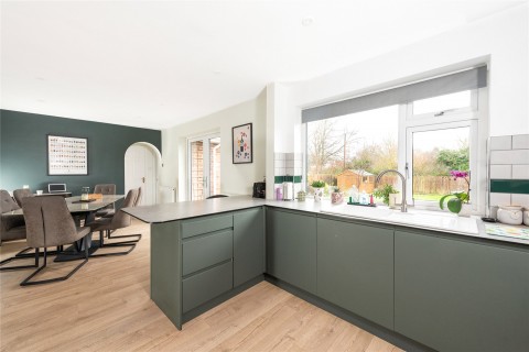 Click the photo for more details of New Road, Dinton, HP17