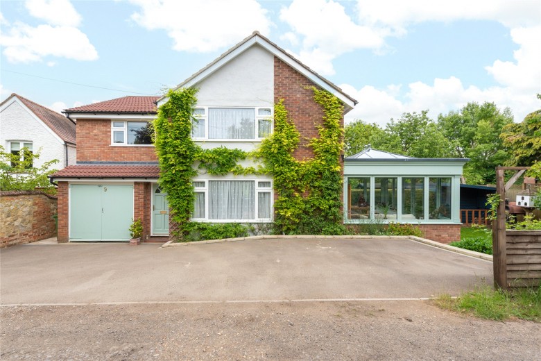 Click the photo for more details of Northcroft, Weedon, HP22