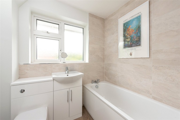 Images for Northcroft, Weedon, HP22