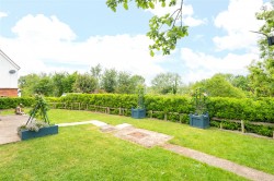 Images for Northcroft, Weedon, HP22