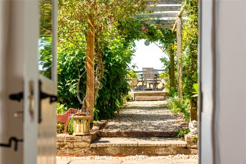 Click the photo for more details of Sedrup, Hartwell, HP17