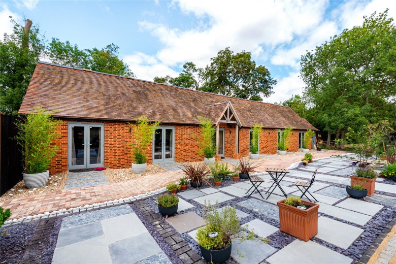 Click the photo for more details of Crafton, Leighton Buzzard, LU7