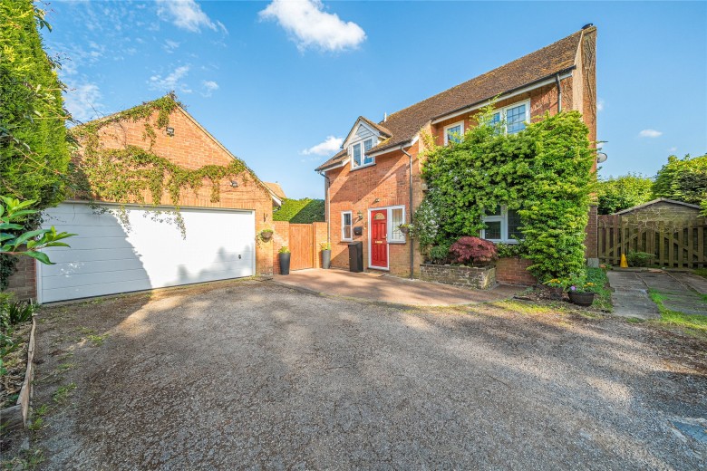 Click the photo for more details of Cheney Close, Cublington, LU7