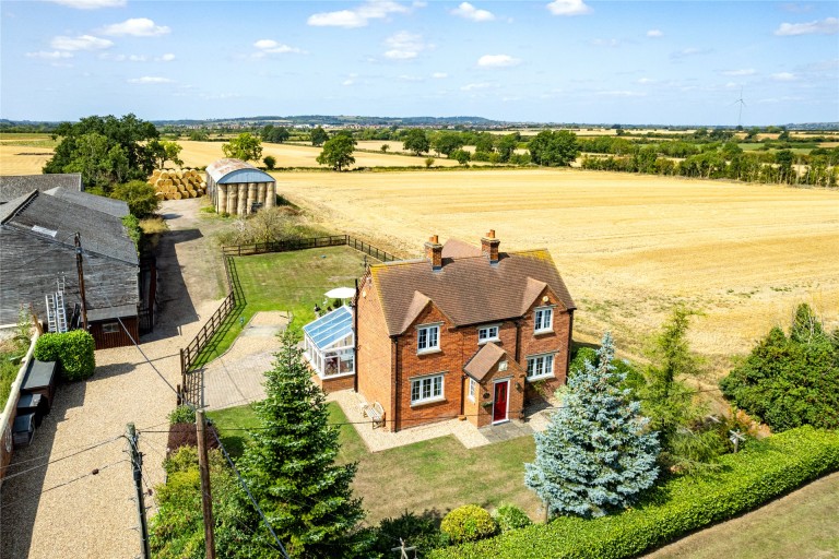 Images for Buckingham Road, Weedon, HP22
