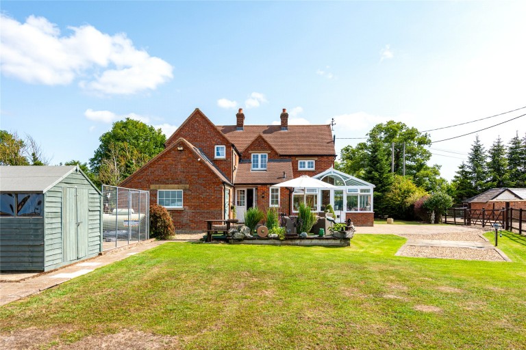 Images for Buckingham Road, Weedon, HP22