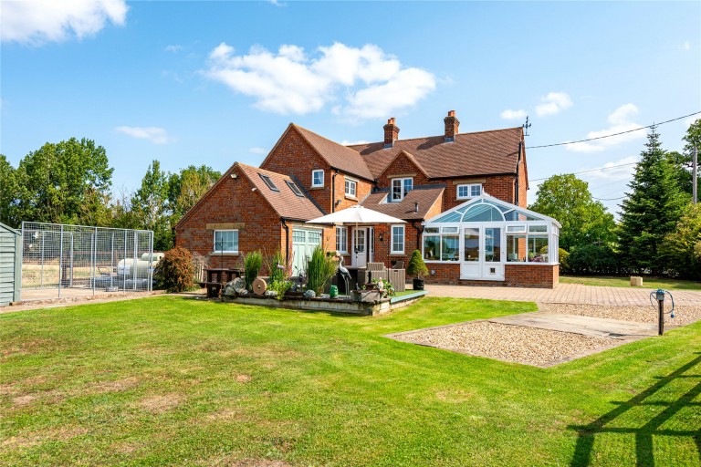 Images for Buckingham Road, Weedon, HP22