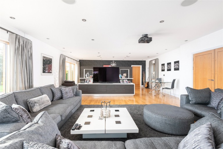 Images for Birchfield Road, Great Barford, MK44