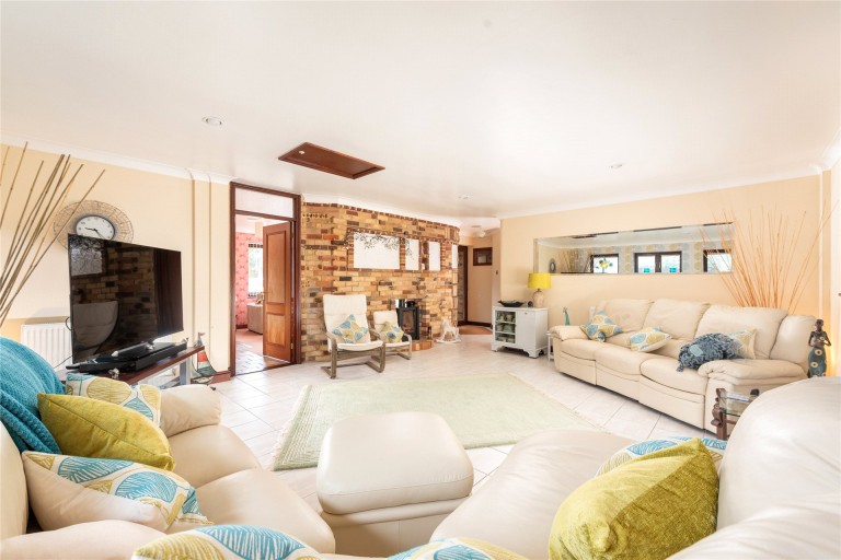 Images for Ampthill Road, Shefford, SG17