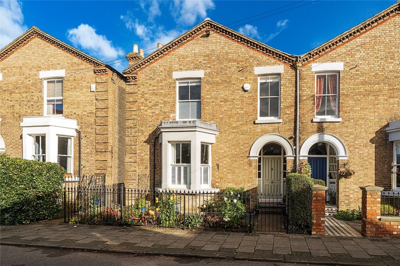 Click the photo for more details of Glebe Road, Bedford, MK40