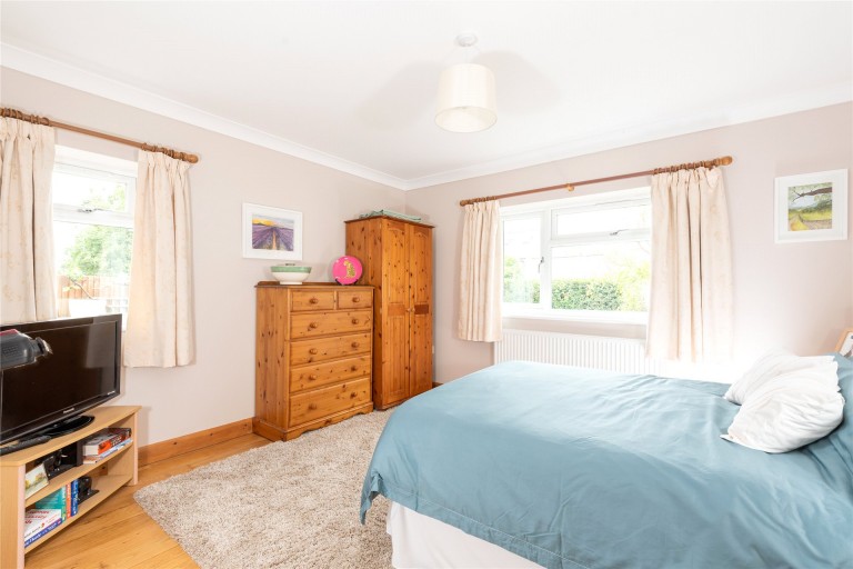 Images for Windmill Hill, Biddenham, MK40