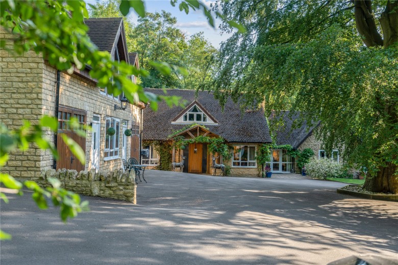 Click the photo for more details of Lilford, Peterborough, PE8