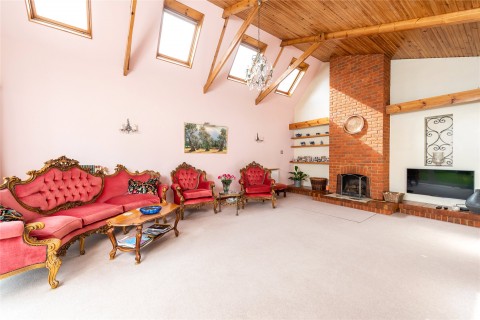 Click the photo for more details of Ampthill Road, Silsoe, MK45