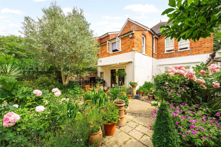 Images for Bushmead Avenue, Bedford, MK40