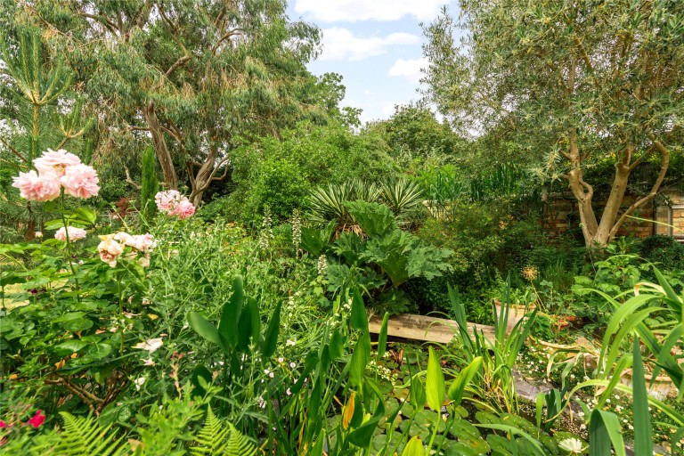 Images for Bushmead Avenue, Bedford, MK40
