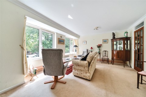 Click the photo for more details of De Parys Avenue, Bedford, MK40